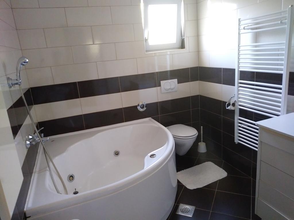 Apartman Toni ビビニェ エクステリア 写真
